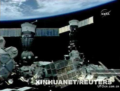 ͼƬ20071012շ¼ͼʾ˹TMA11˷ɴʿռվԽӡĪ˹ʱ2007101218ʱ50֣ʱ2007101222ʱ50֣TMA11ɴ͹ʿռվ⡱ŹܻճɹԽӵһԶ״̬½еġ »/·͸